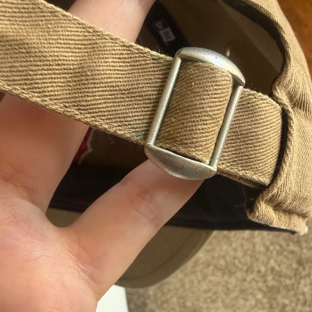 Boston Red Socks New Era Tan Cap- Genuine Merchandise - Picture 9 of 11